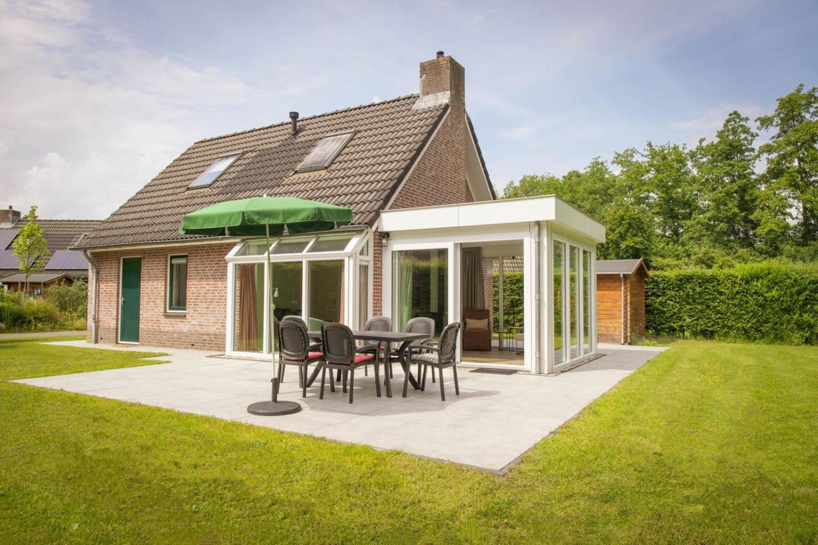 Vakantiepark Sallandshoeve Nieuw-Heeten Exterior photo