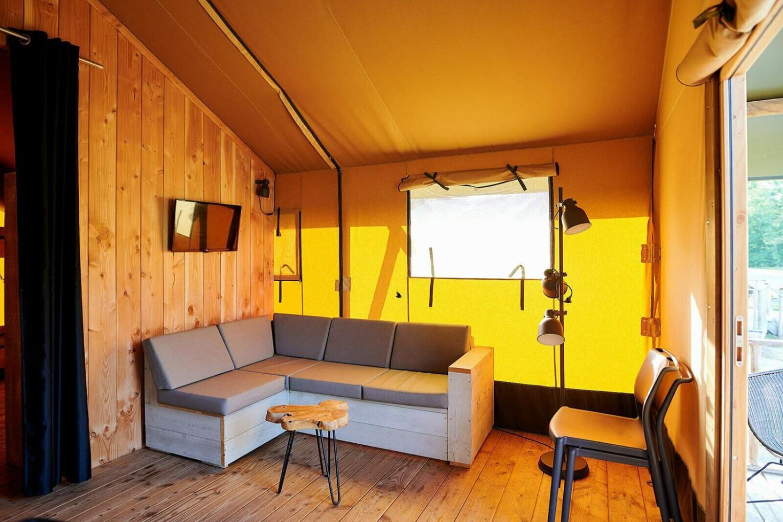 Vakantiepark Sallandshoeve Nieuw-Heeten Exterior photo
