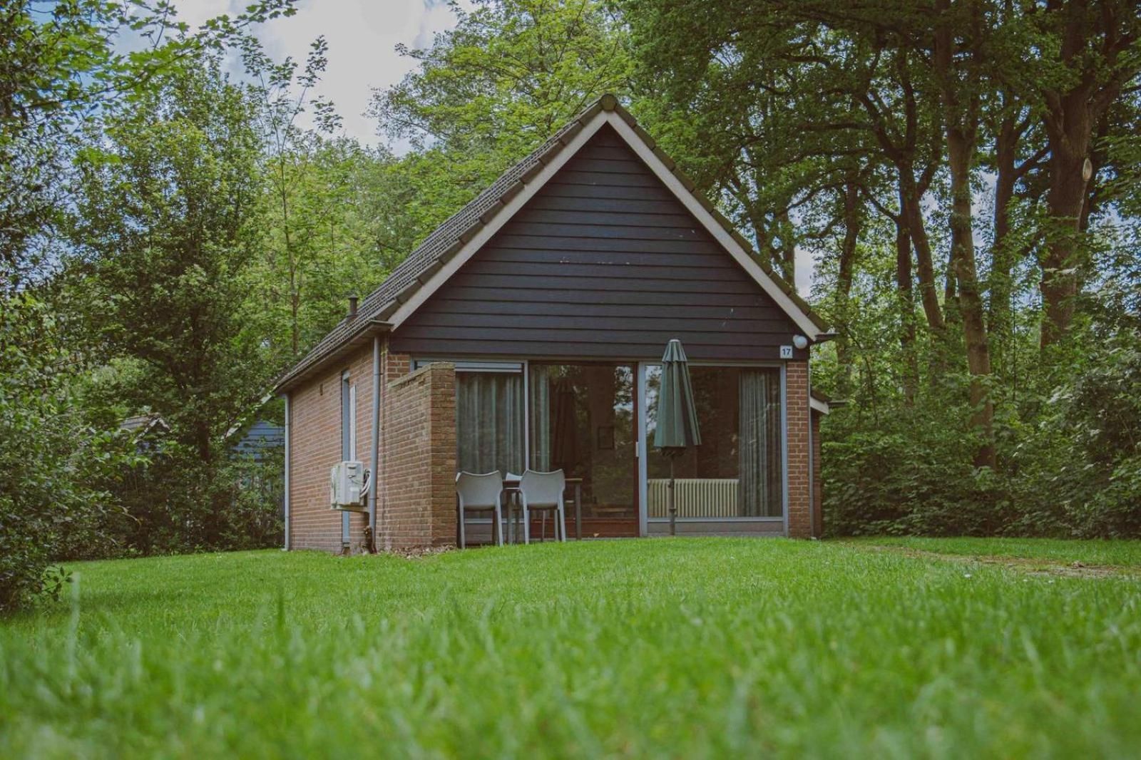 Vakantiepark Sallandshoeve Nieuw-Heeten Exterior photo