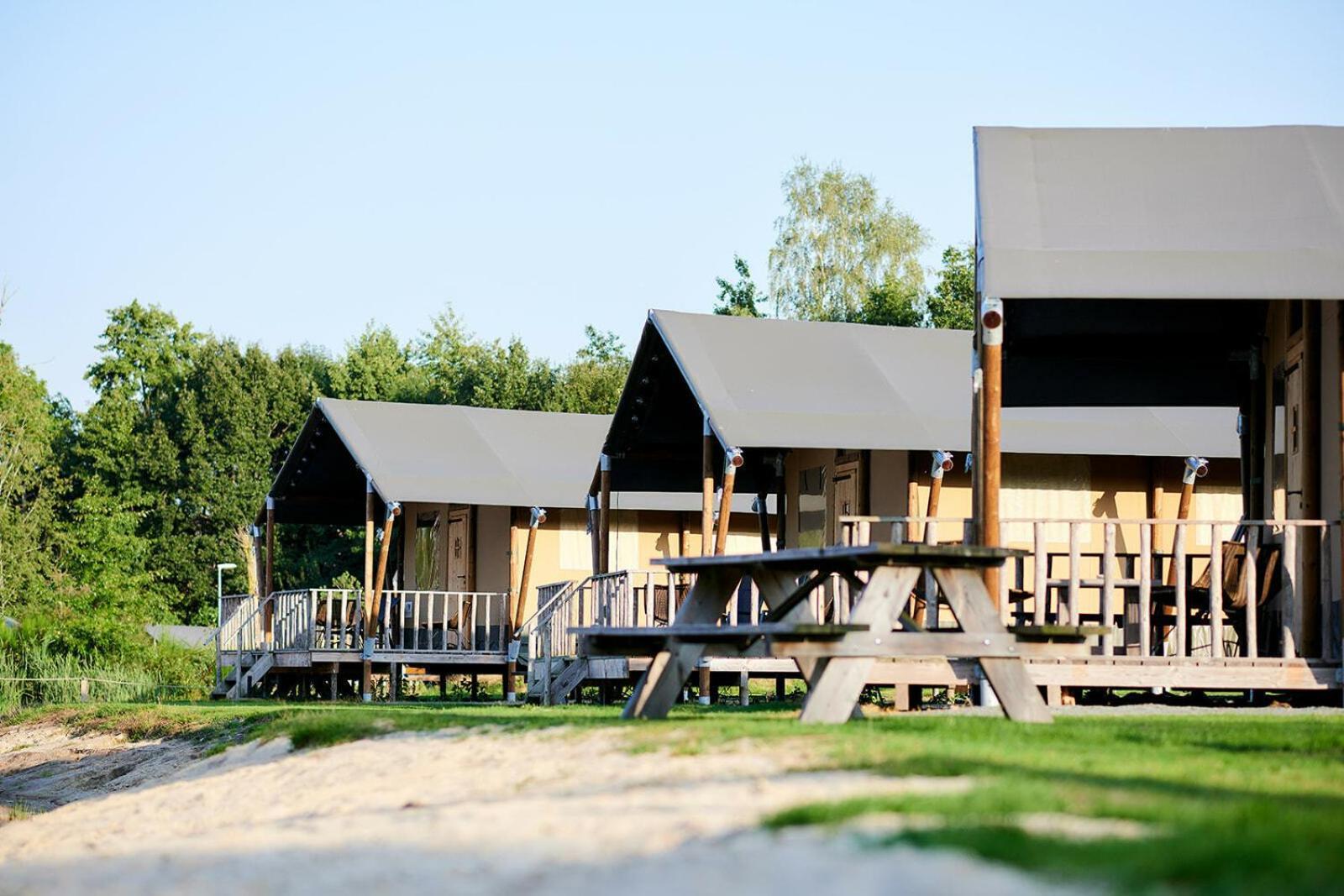 Vakantiepark Sallandshoeve Nieuw-Heeten Exterior photo